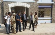 وزير التربية لملس يتفقد مبنى الوزارة الجديد في مدينة الشعب بالبريقة
