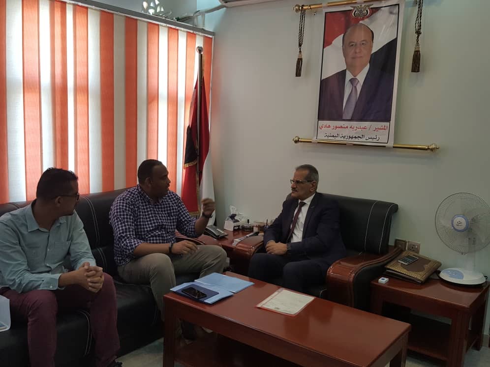 وزير التربية الدكتور عبد الله لملس يلتقي وفد التغذية المدرسية