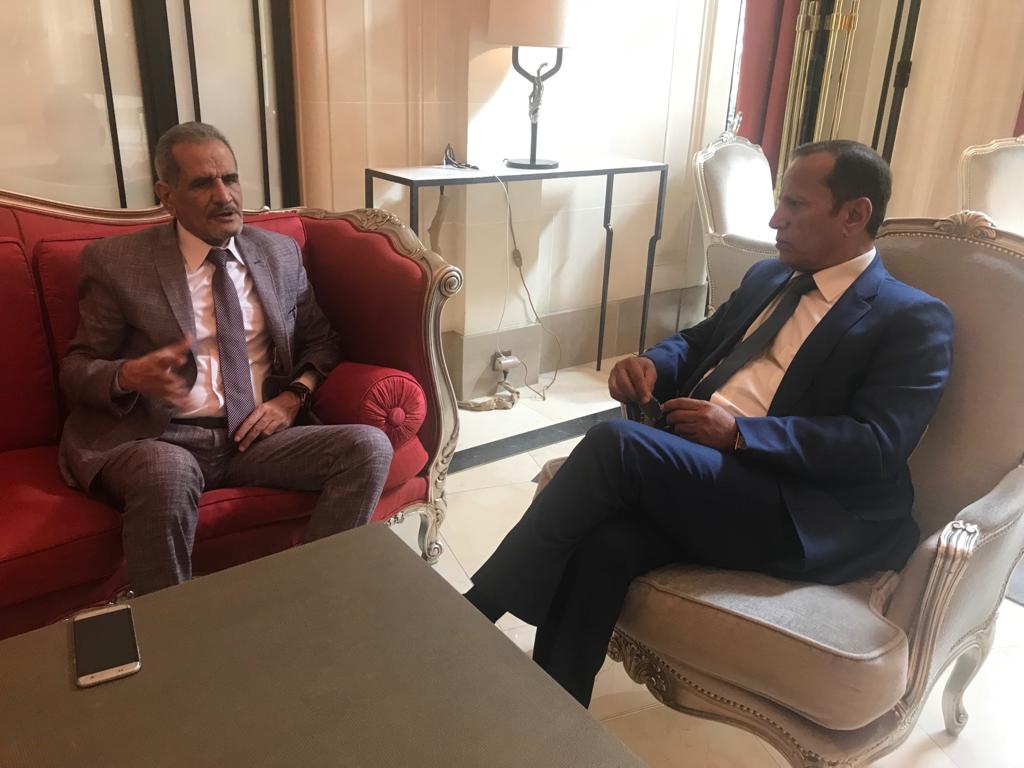 وزير التربية والتعليم د.عبدالله لملس يلتقي مندوب اليمن لدى منظمة الامم المتحدة في باريس