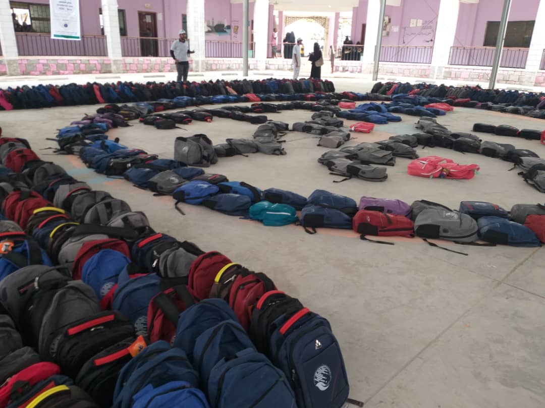 نقابة الجنوبيين تمنع تدشين توزيع الحقيبة المدرسية لمدارس عدن