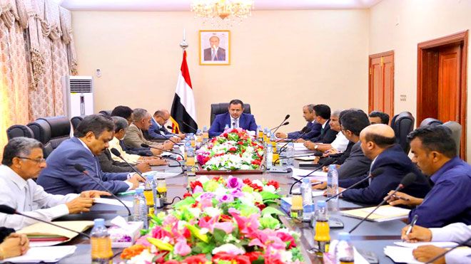 وزارة التربية تناقش و لجنة الطوارئ اليمنية قرارات ومعالجات بشأن بدء العام الدراسي 2020- 2021م