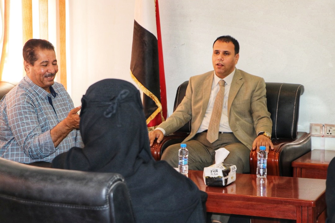 لقاء تشاوري بين وكيل وزراة التربية لقطاع المناهج و مدربي برنامج التراث لأجيال اليمن